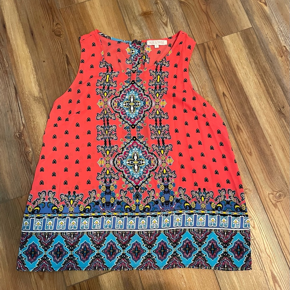 Large Rose & Thyme sleeveless top. Coral color.